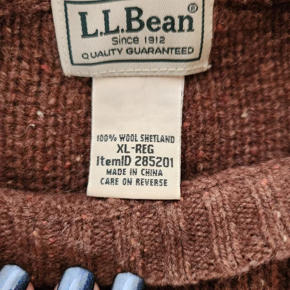 Vintage L.L.Bean Men's Brown 100% Shetland Wool Sweater with Elbow Patches